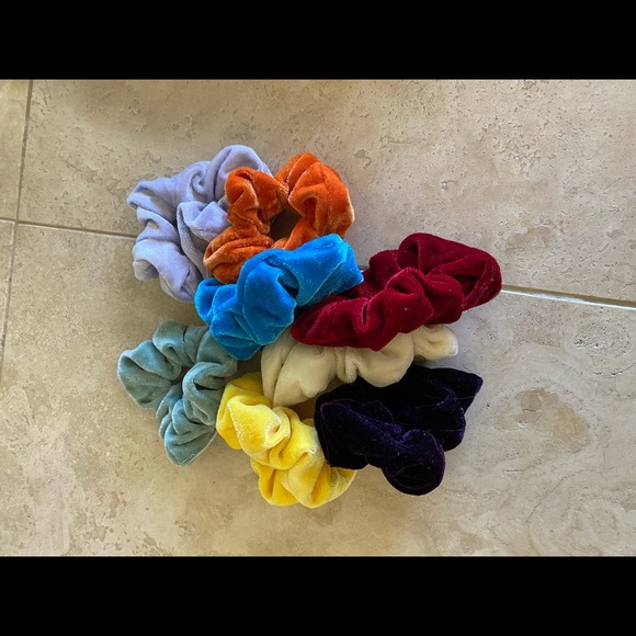 NWOT 8 velvet scrunchies - Picture 3 of 3
